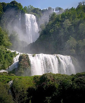 die Cascata delle Marmore bei vollem Wasserdurchfluss