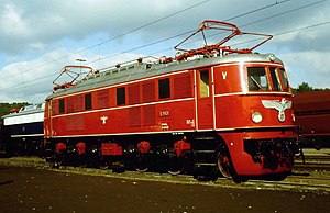 E 19 01 im Eisenbahnmuseum Bochum-Dahlhausen, 1985