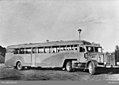 Der Bus „Ormen lange“ („langer Wurm“), gebaut als Sattelauflieger. Er verkehrte in den 1940er Jahren zwischen Oslo und Hønefoss. Der Aufbau wurde von HøKa geliefert.