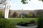 Luftbrückendenkmal mit ehemaligem Abfertigungsgebäude des Flughafens Tempelhof