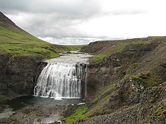 Der Þórufoss im Sommer