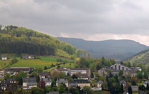 Der gesamte Gebäudekomplex von Kloster und Schule