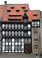 Das 1536 erbaute Huneborstelsche Haus stand am Sack 5 (1901 wurde es an den Burgplatz versetzt)