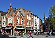 Sint-Salvatorskerkhof (oostzijde)