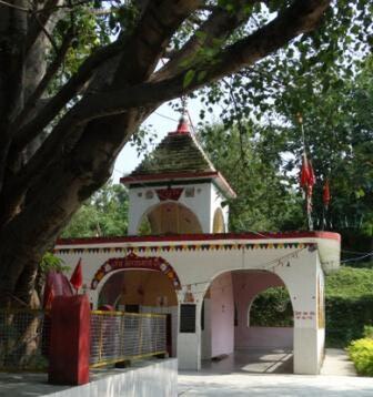 File:Mata Mansa Devi Mandir.JPG