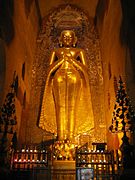 Ananda tapınağı içinde bulunan 4 temel Buddha heykelinden birisi.
