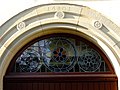 Teilansicht der Kirche mit Jahreszahl 1601 am Portal