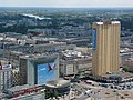 Das Forum-Hotel von Orbis vor der Sanierung (mit goldgelber Fassade)