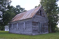 Disused building at the central intersection