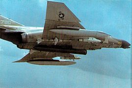F-4D: Schwarzer Pave Sword Laserzielbehälter mit flachem Kopf für maximalen Luftwiderstand