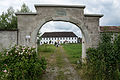 Frauengästehaus durchs Tor zum Garten (von Osten)