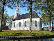 Kerk schuin van achteren gezien