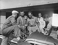 Peter Walker (ganz rechts) 1955