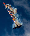 Een SU-27 van de Russische luchtmacht die lichtkogels gebruikt.