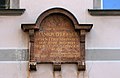 Gedenktafel am Alten Pfarrhof, direkt gegenüber der Kirche