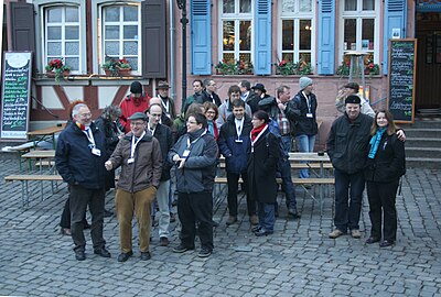 Beim Wikipedia-Jubiläumstreffen Januar 2011 in Frankfurt (vorn links in der Mitte)