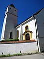 Alter Turm mit neuem Haupteingang zum Langhaus