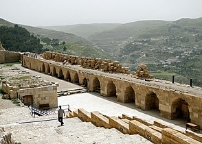 Aşağı saray