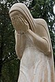 Weinende Mutter, Kriegerdenkmal am Waldfriedhof in Sankt Martin, Villach