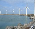 Windmolens op de rechterhavendam in Zeebrugge