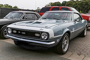 1968 Chevrolet Camaro SS mit individualisierter Motorhaube und Frontspoiler