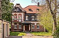 Villa, mit Einfriedung und Garten