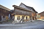 Bauernhaus mit Scheune und Werkstattgebäude