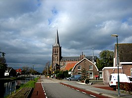 Jonkheer Ramsweg met de RK H. Michaëlkerk