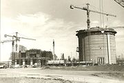 Das Kernkraftwerk während des Baus im Mai 1977