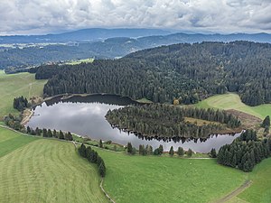 Blick nach Südwesten auf den Eschacher Weiher