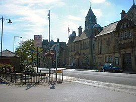 Das Rathaus von Ilkley im Juli 2004