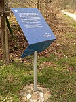 2011 aufgestellte Erinnerungstafel am Gelände des früheren Kinderheims, die von der Gemeinde Rangsdorf als dem Ort des Flugzeugstarts am 20. Juli 1944 zum Attentatssort gestiftet wurde