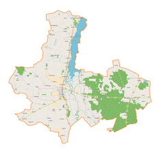 Mapa konturowa gminy Warta, blisko lewej krawiędzi znajduje się punkt z opisem „Krąków”