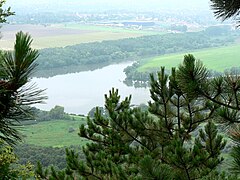 A Határréti-víztározó a Fehér-hegyről