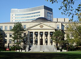 uOttawa: Tabaret Hall