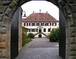 Portal und barockes Haupthaus