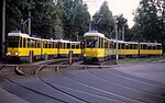 Zwei Tatra-Züge (KT4D) der Linie M6 in der Gleisschleife Riesaer Straße, 2012