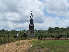 Denkmal in Moiwana zur Erinnerung an das Massaker von 1986