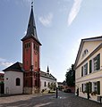 Katholische Kirche St. Andreas neben dem alten Rathaus