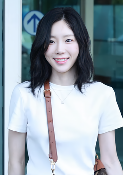 Taeyeon photographed at Incheon Airport in 2019