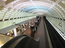 Perrons van het metrostation