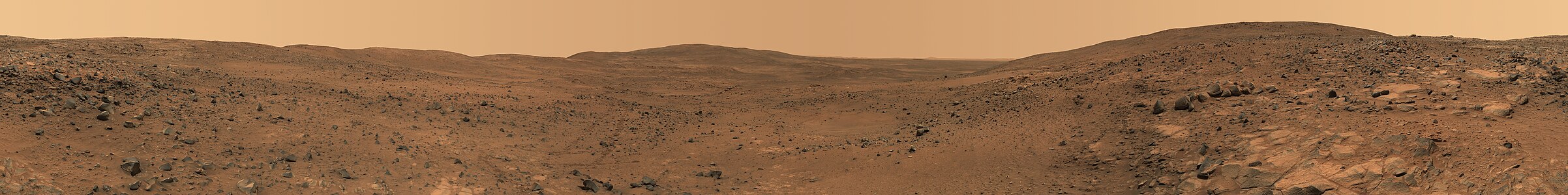 2005 yılı Kasım ayı sonunda NASA'nın Mars keşif aracı Mars Exploration Rover A Spirit 'in Husband Hill'in zirvesinden inerken çektiği Mars'ın panoramik fotoğraf. (Üreten: NASA)