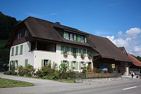 Bauernhaus im Dorfzentrum