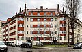 Mehrfamilienhaus einer Wohnanlage, mit Vorgarten