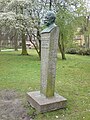 Denkmal für Hans Lorenz Renck im Park