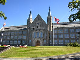 Hoofdgebouw van de universiteit