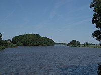 Blick von der Klappbrücke Leybuchtsiel auf das Speicherbecken