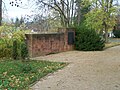 Denkmal mit Gedenktafel für Johann Georg Eccarius