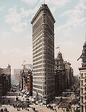The Flatiron Building in New York City (1903)