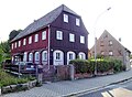 Wohnhaus (Umgebinde) mit Hofpflaster